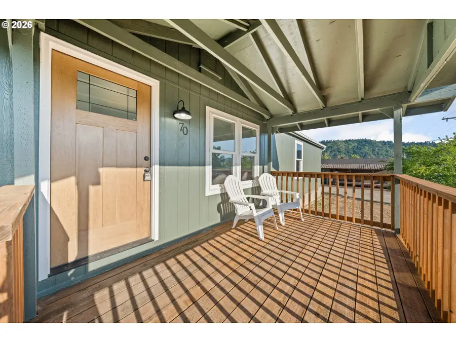 70 SE Darrell Ave, Winston, OR 97496 - #3