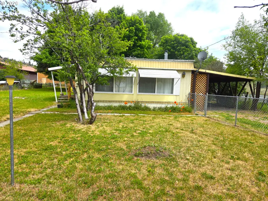 117 N Cozart St, Prairie City, OR 97869 - #2
