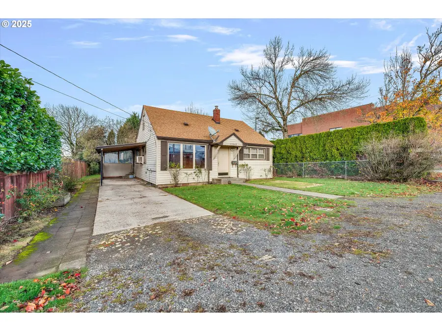 22043 SE Oak St, Gresham, OR 97030 - Image #2