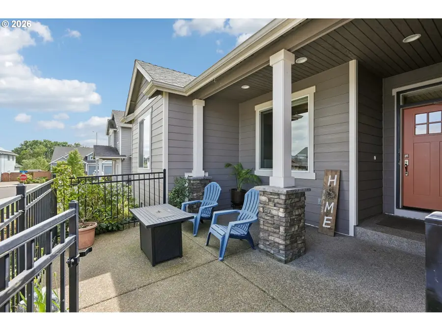 772 E Roosevelt St, Carlton, OR 97111 - #3