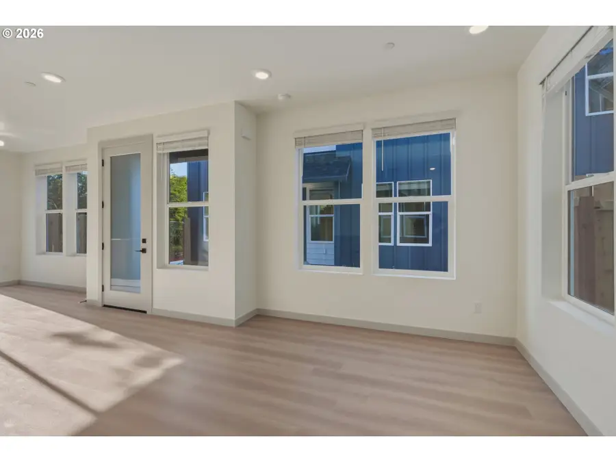 7055 SE 60th Ave, Portland, OR 97206 - #2