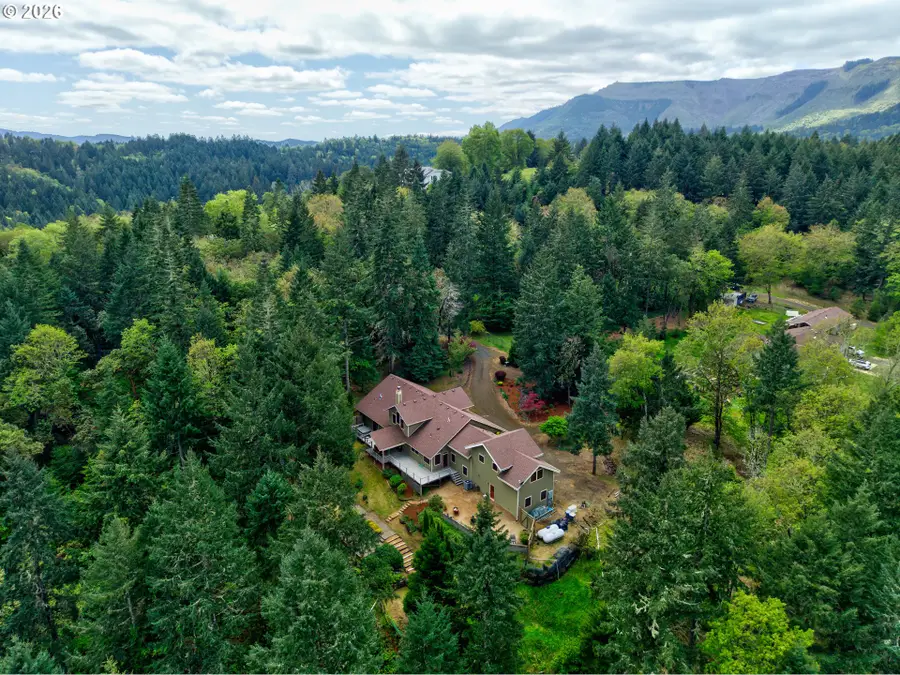 563 Lillian Ln, Roseburg, OR 97471 - #2