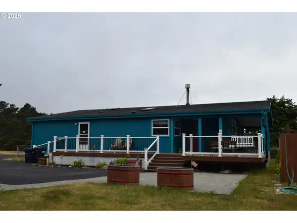 24120 Carpenterville Rd, GoldBeach, OR 97444