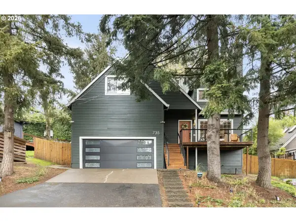 735 SW Caldew Dr, Portland, OR 97219