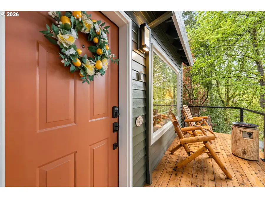 735 SW Caldew Dr, Portland, OR 97219 - #3