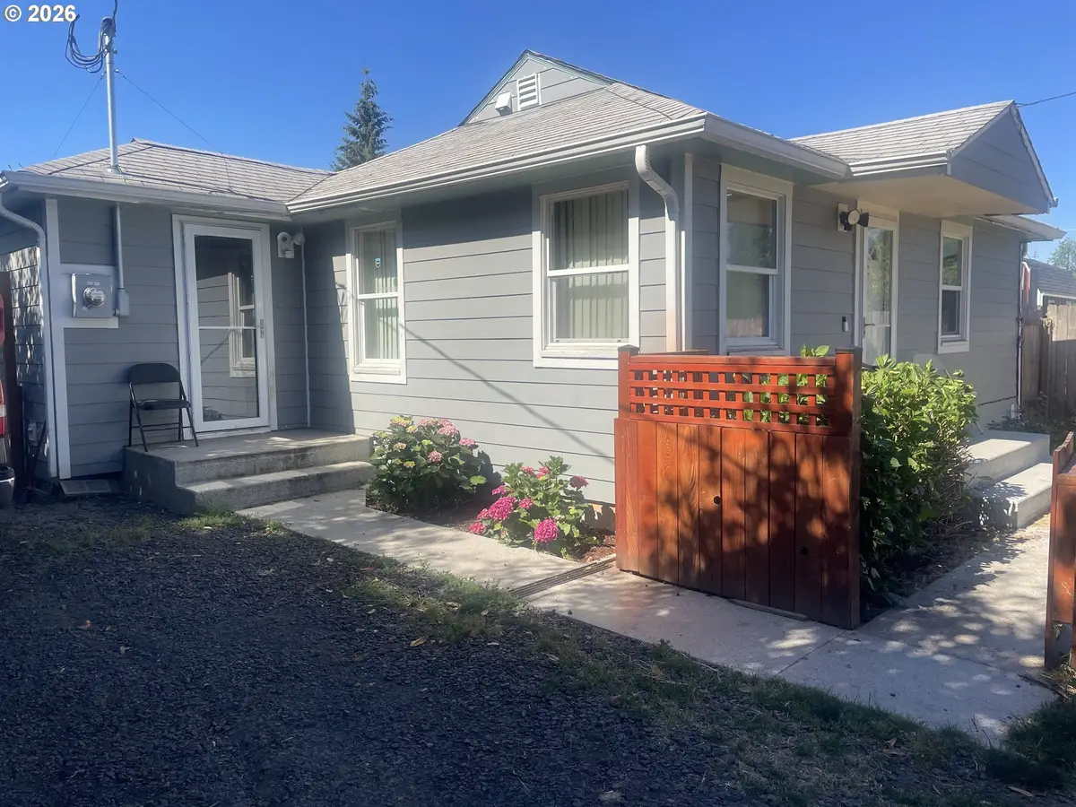 5593 B St, Springfield, OR 97478 - #1