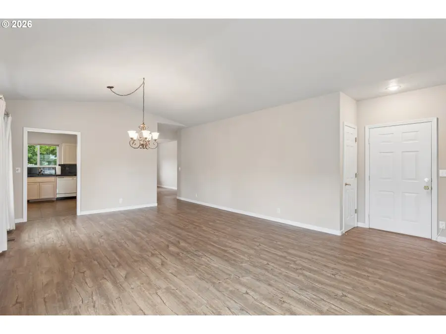 289 Santa Clara Ave, Eugene, OR 97404 - #3