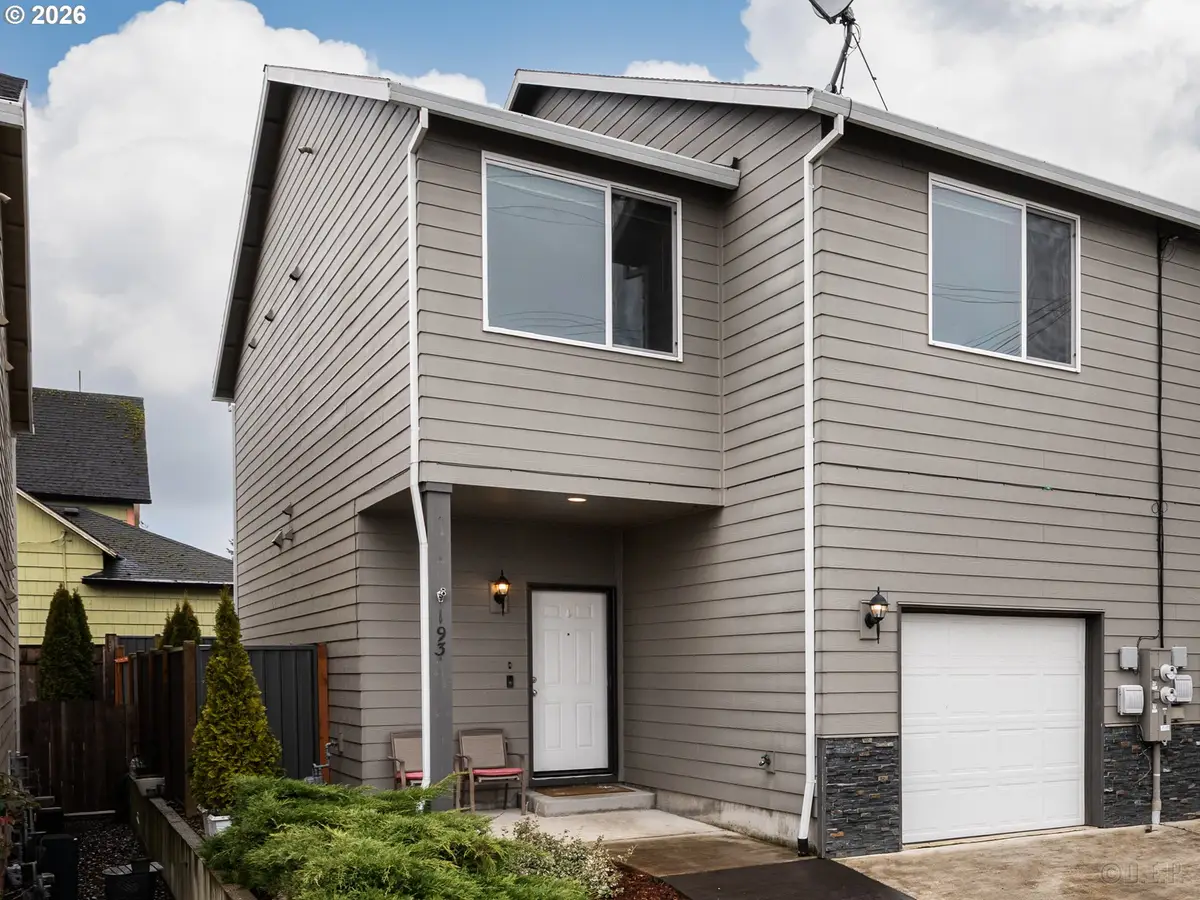 193 S 2nd St, Saint Helens, OR 97051 - #1