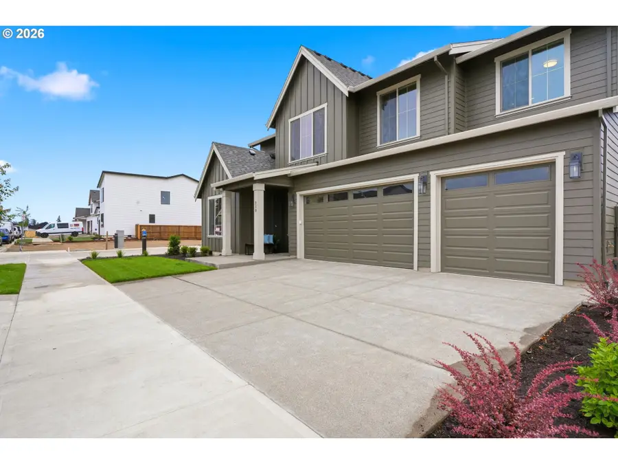 210 NW 16th Ave, Canby, OR 97013 - #3