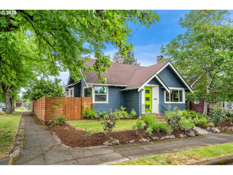 6805 N Michigan Ave, Portland, OR 97217 - #2