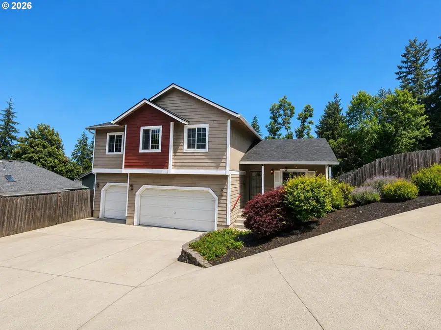 6842 Jessica Dr, Springfield, OR 97478 - #3