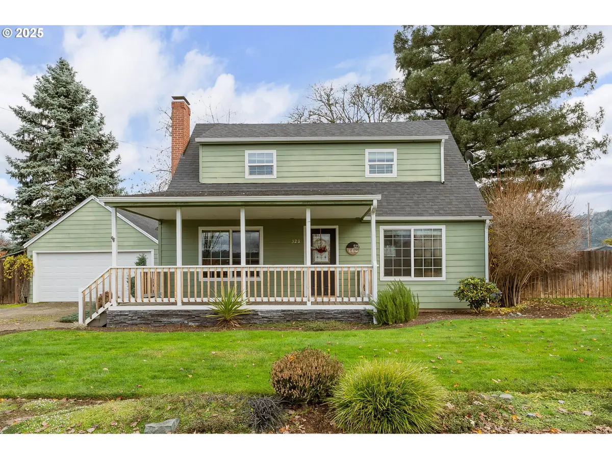 523 W Broccoli St, Roseburg, OR 97471 - Image #1