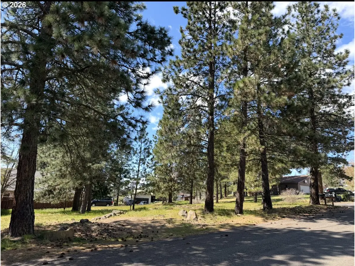 Glover St, Goldendale, WA 98620 - #1