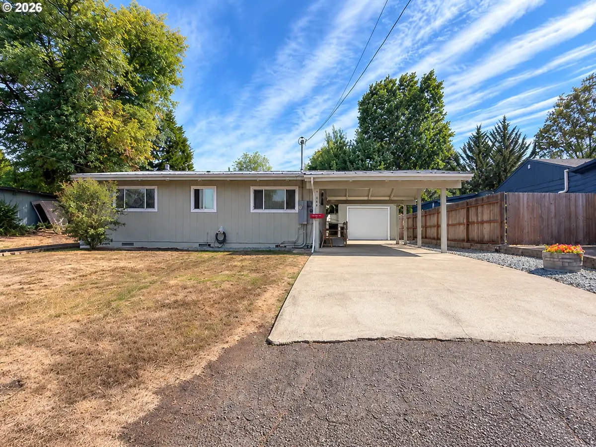 1549 NE Poplar St, Roseburg, OR 97470 - #1