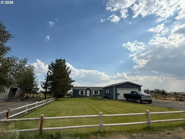 86880 Glitter Ln, ChristmasValley, OR 97641