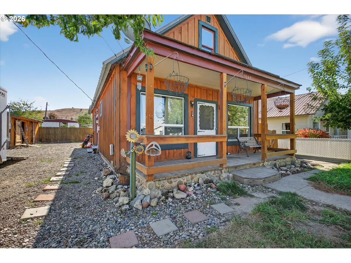 2157 Colorado Ave, Baker City, OR 97814 - #1