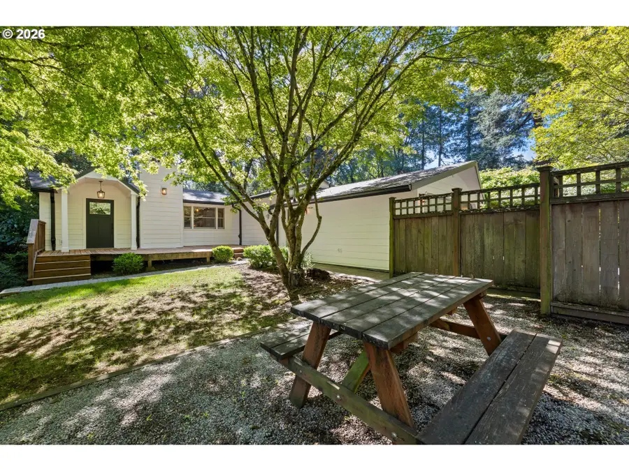 4596 Lamont Way, Lake Oswego, OR 97035 - #3