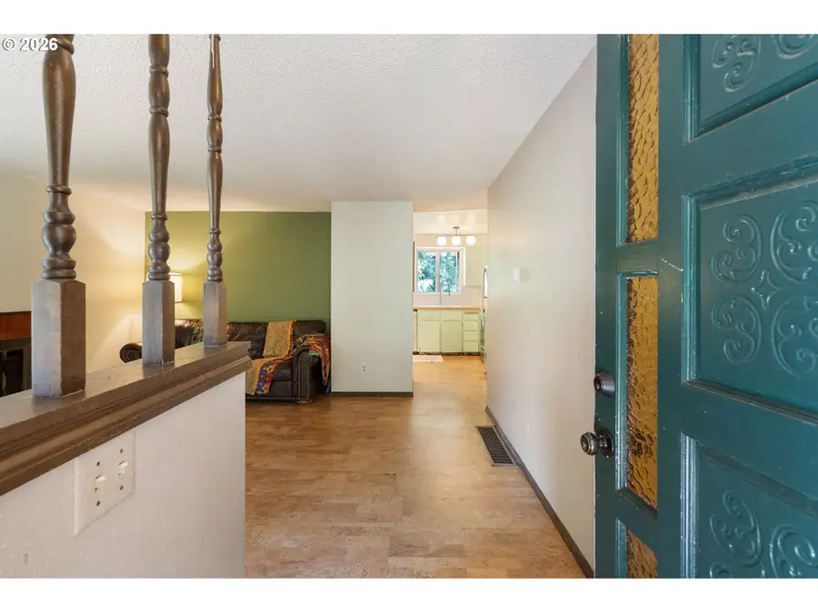 6930 SE 122nd Ave, Portland, OR 97236 - #2