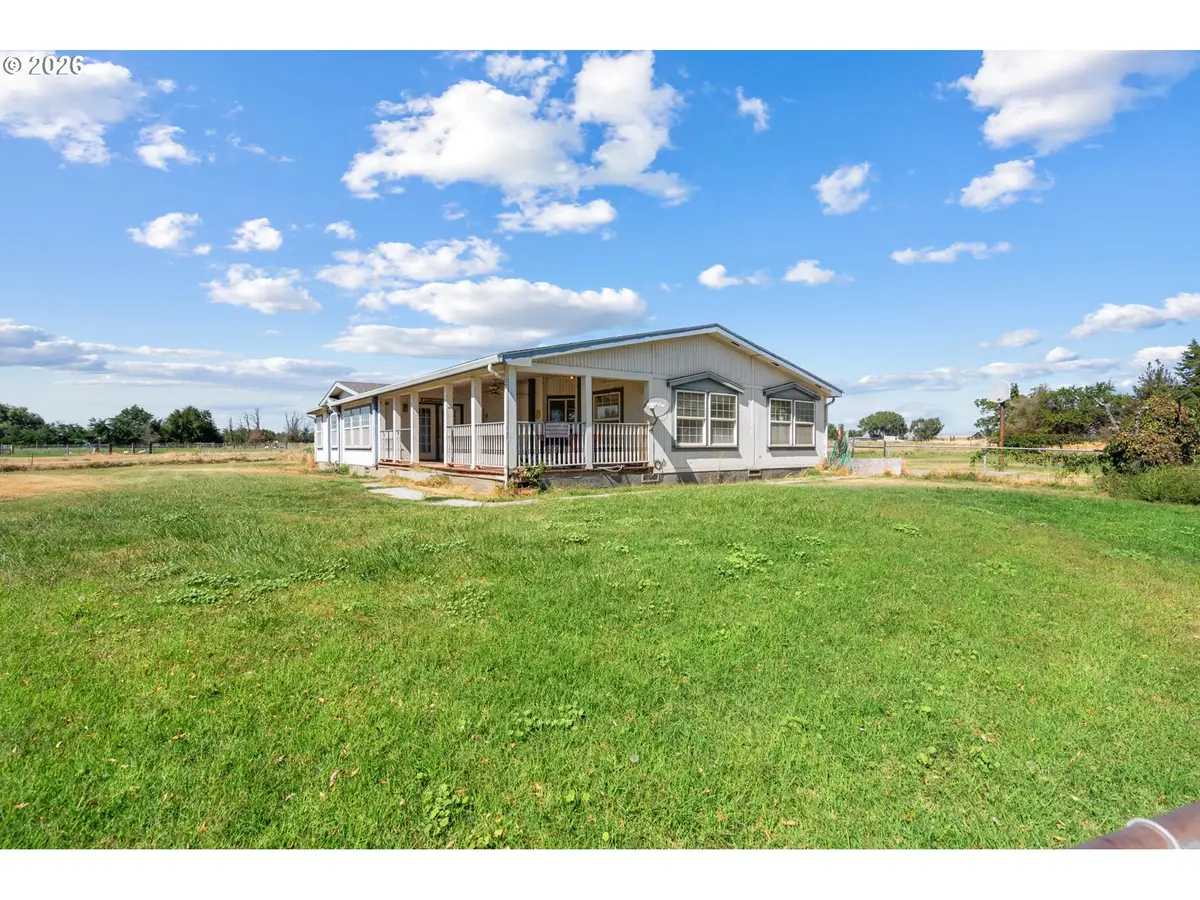 32847 W Walls Rd, Hermiston, OR 97838 - #1
