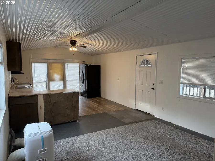 200 Emils Way #19, Roseburg, OR 97471 - #2