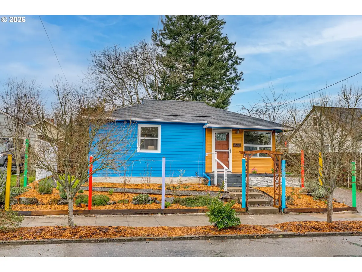 9560 N Ivanhoe St, Portland, OR 97203 - #1