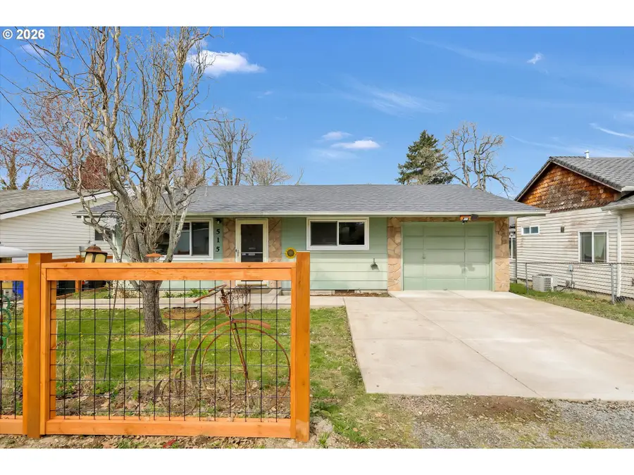 515 Harrison St, Fairview, OR 97024 - #3