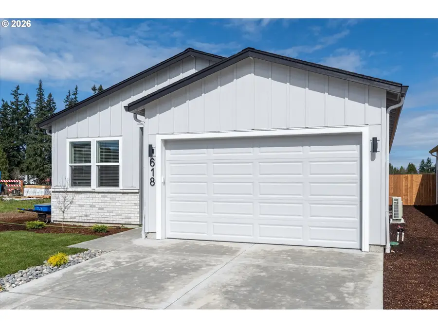 618 SE 34th St, Battle Ground, WA 98604 - #3