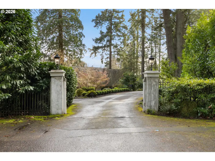 1616 S Greenwood Rd, Portland, OR 97219 - #3