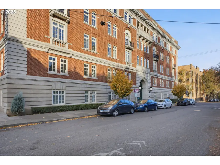 2015 NW Flanders St #214, Portland, OR 97209 - Image #2