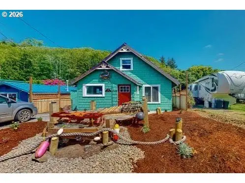 760 Clearlake Ave, Winchester Bay, OR 97467 - #2