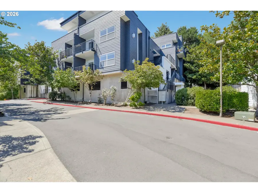 614 S Nevada St #A, Portland, OR 97219 - #2