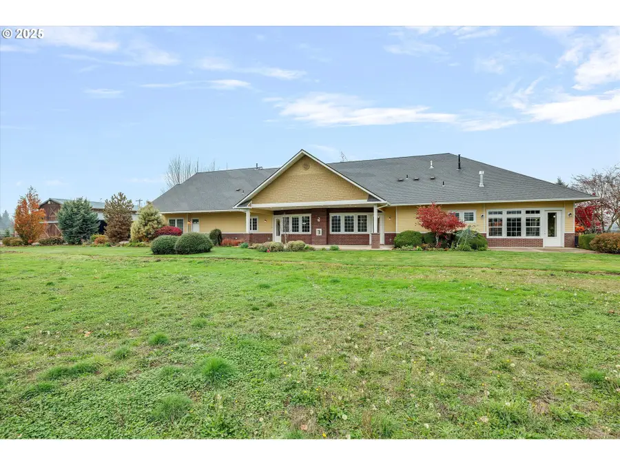 10667 Hovenden Ln, Woodburn, OR 97071 - Image #3