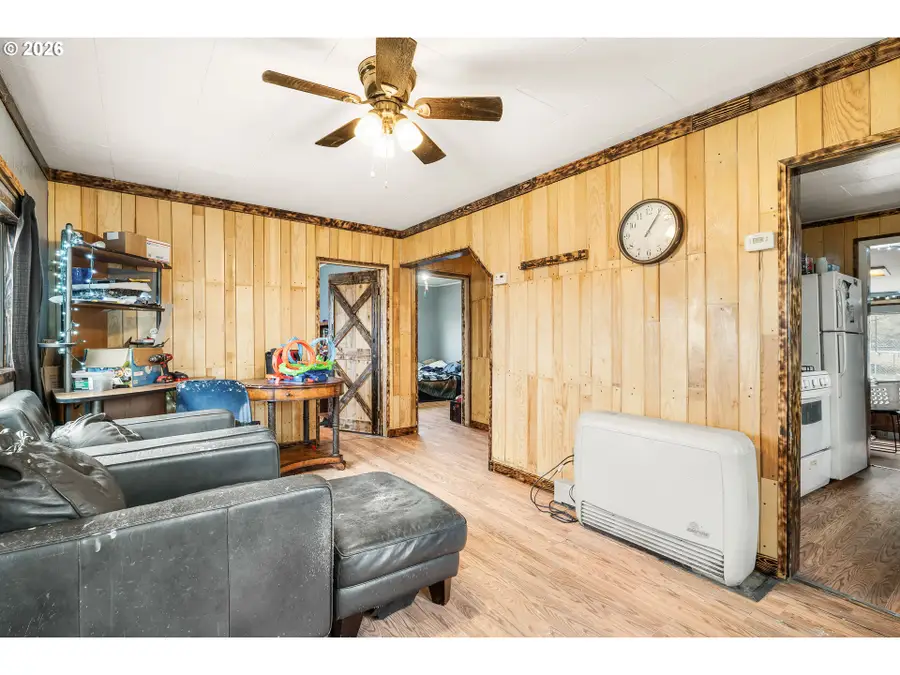 2460 SE Melrose Dr, Prineville, OR 97754 - Image #3