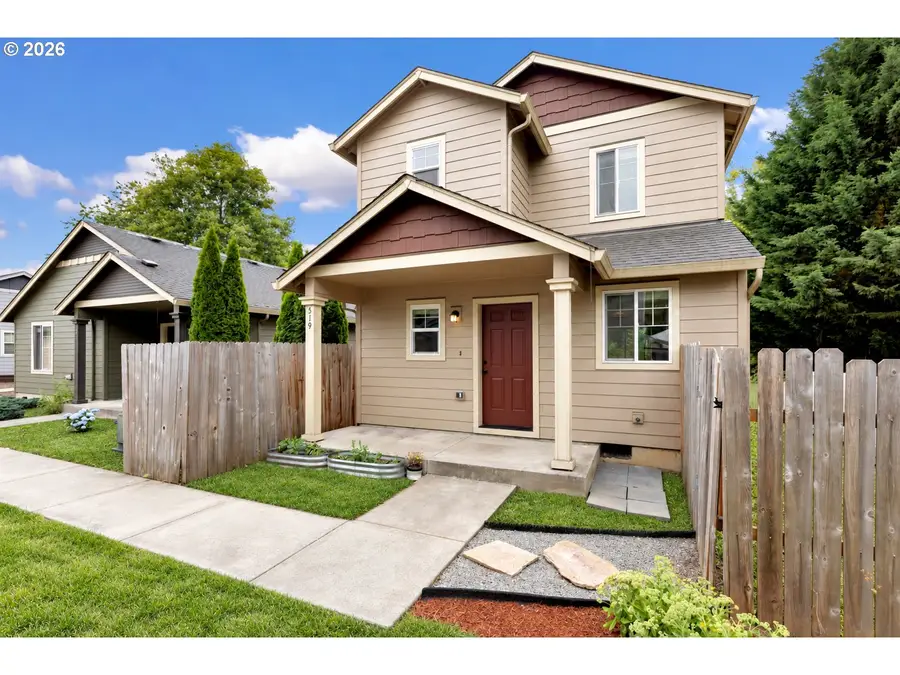 519 NE 2nd St, Battle Ground, WA 98604 - #2