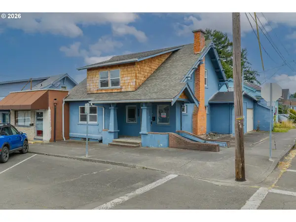 190 E 3rd St, Coquille, OR 97423