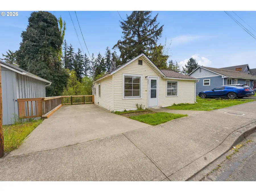 308 SW 2nd St, McMinnville, OR 97128 - #2