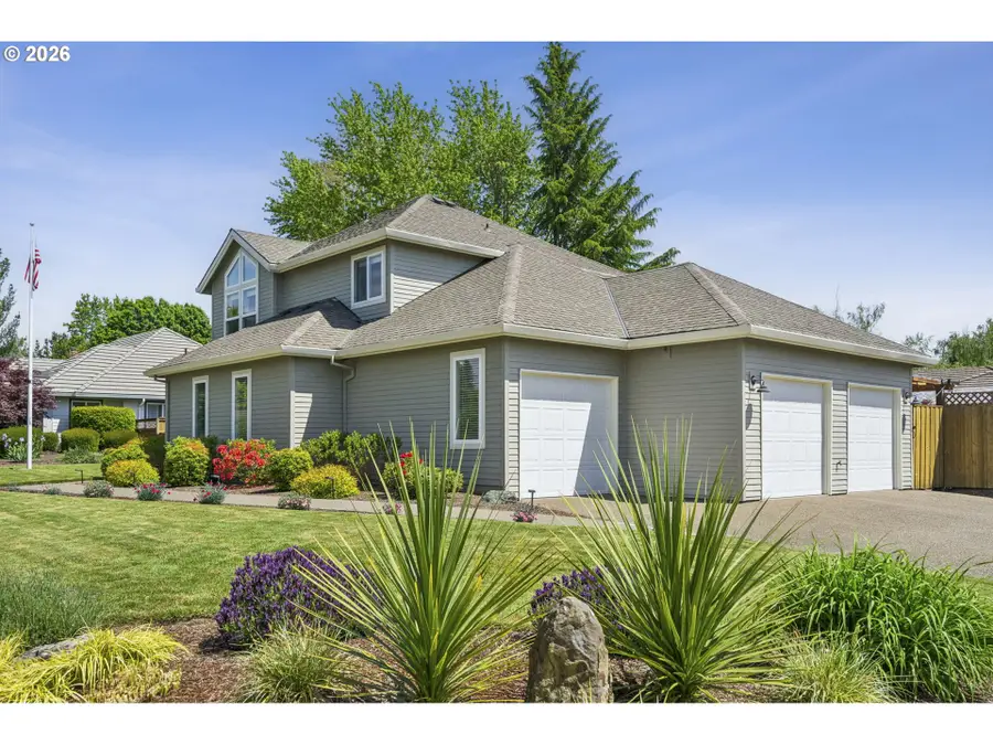 2112 NW Michelbook Ln, McMinnville, OR 97128 - #2