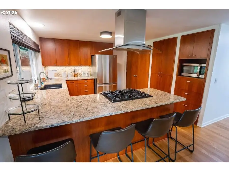 1520 W 28th Pl, Eugene, OR 97405 - #3