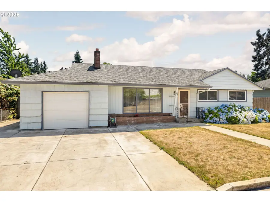 12652 NE Halsey St, Portland, OR 97230 - #2