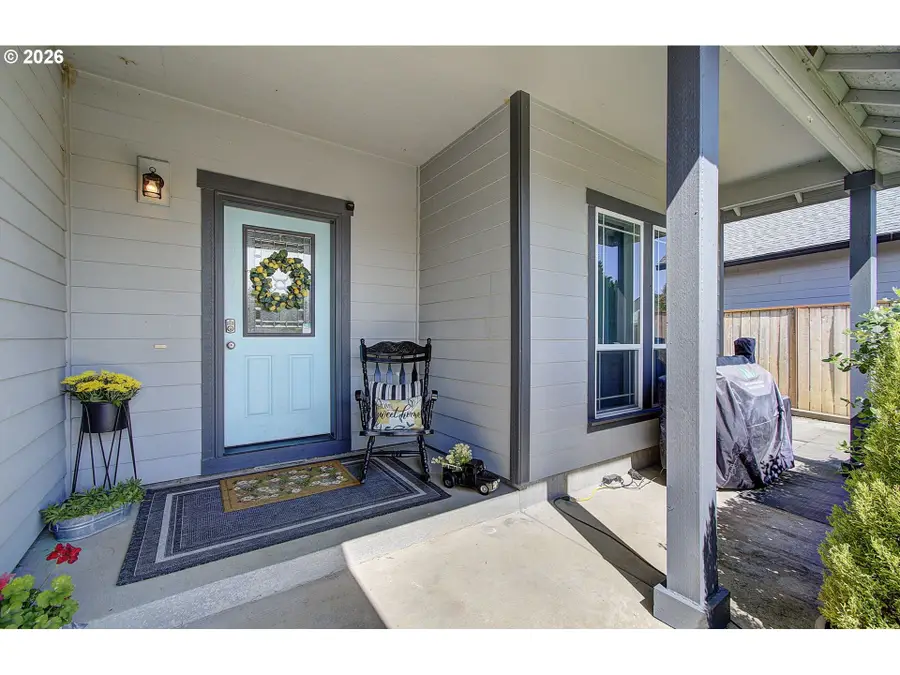 33940 SE Erika Ct, Scappoose, OR 97056 - #2