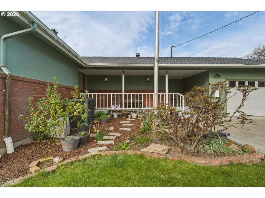 412 Parkview St, Milton Freewater, OR 97862 - #3