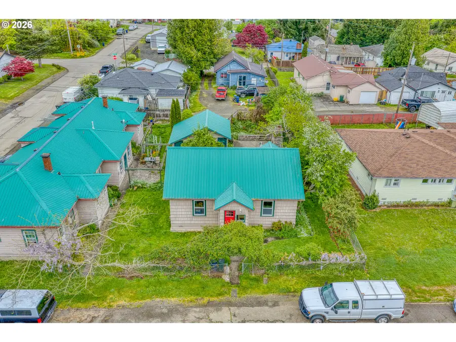 1170 N Baxter St, Coquille, OR 97423 - #3