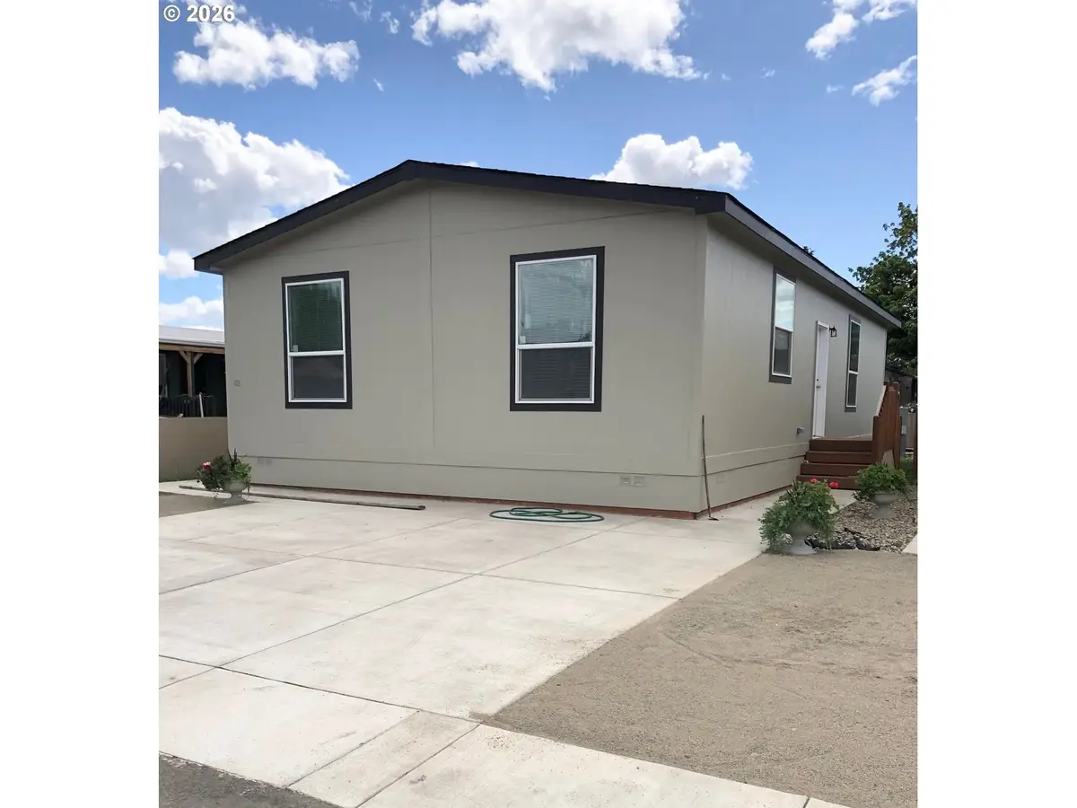 1025 S 6th #82, Harrisburg, OR 97446 - #1