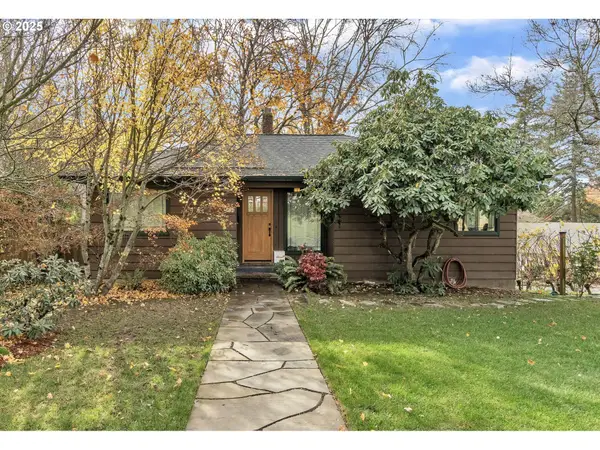 4524 SW Illinois St, Portland, OR 97221