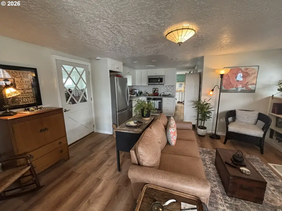 1817 N Jantzen Ave, Portland, OR 97217 - #3