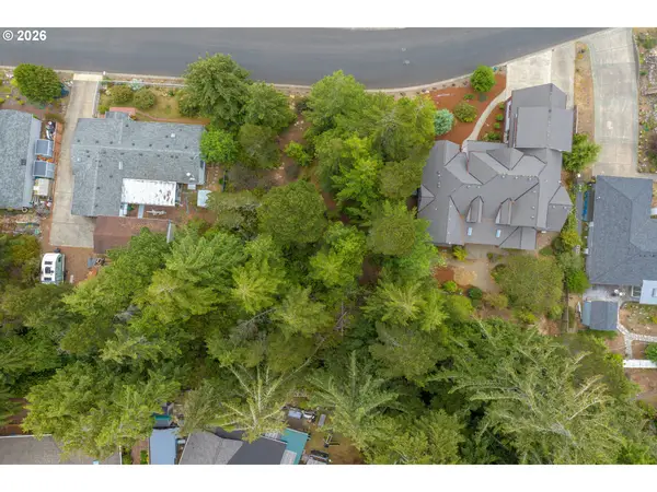 1639 Willow Loop, Florence, OR 97439