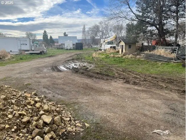 9 Dozer Dr, Dallesport, WA 98617 - #2