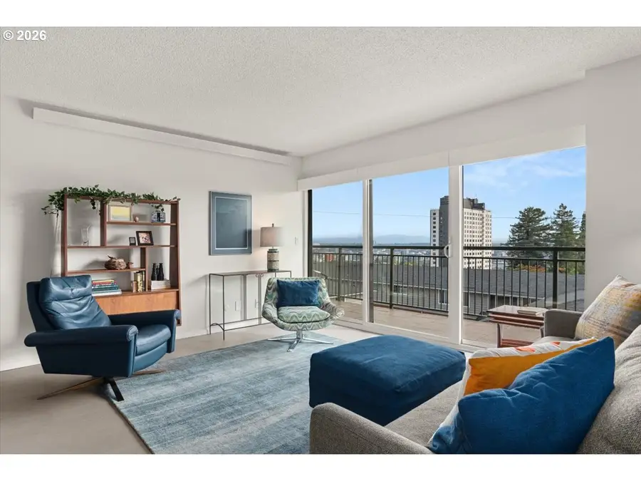 2393 SW Park Pl #203, Portland, OR 97205 - #2