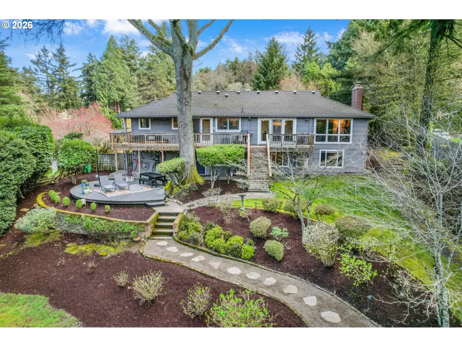2400 SW Richardson St, Portland, OR 97239 - #2