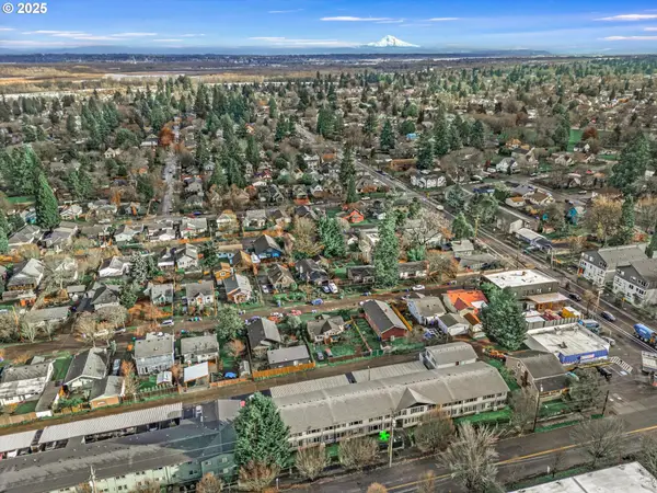 9221 N Lombard St, Portland, OR 97203